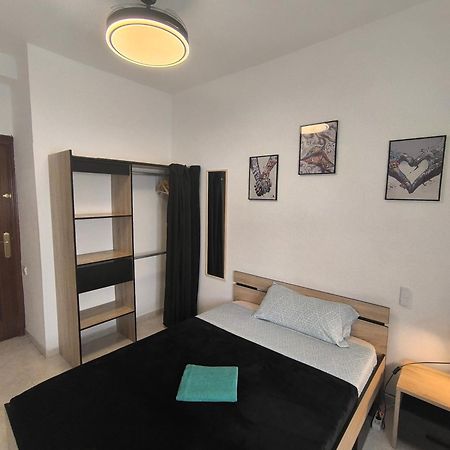 Guesthouse Shared With Host Alicante Buitenkant foto