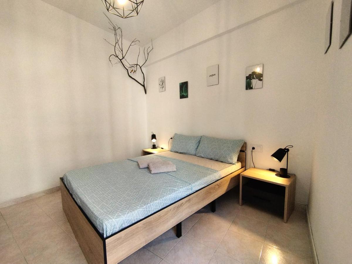 Guesthouse Shared With Host Alicante Buitenkant foto