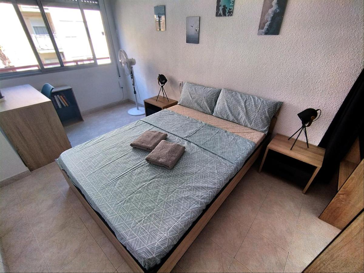 Guesthouse Shared With Host Alicante Buitenkant foto