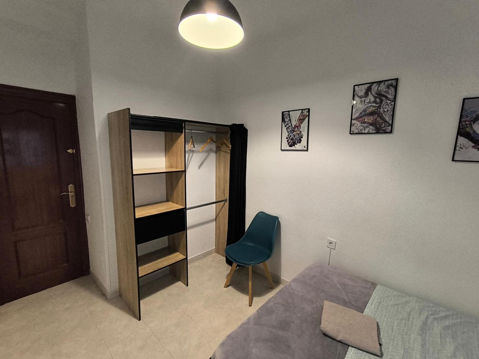 Guesthouse Shared With Host Alicante Buitenkant foto