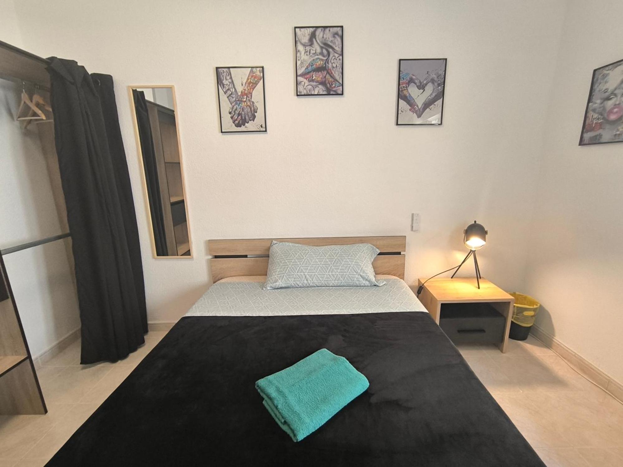 Guesthouse Shared With Host Alicante Buitenkant foto